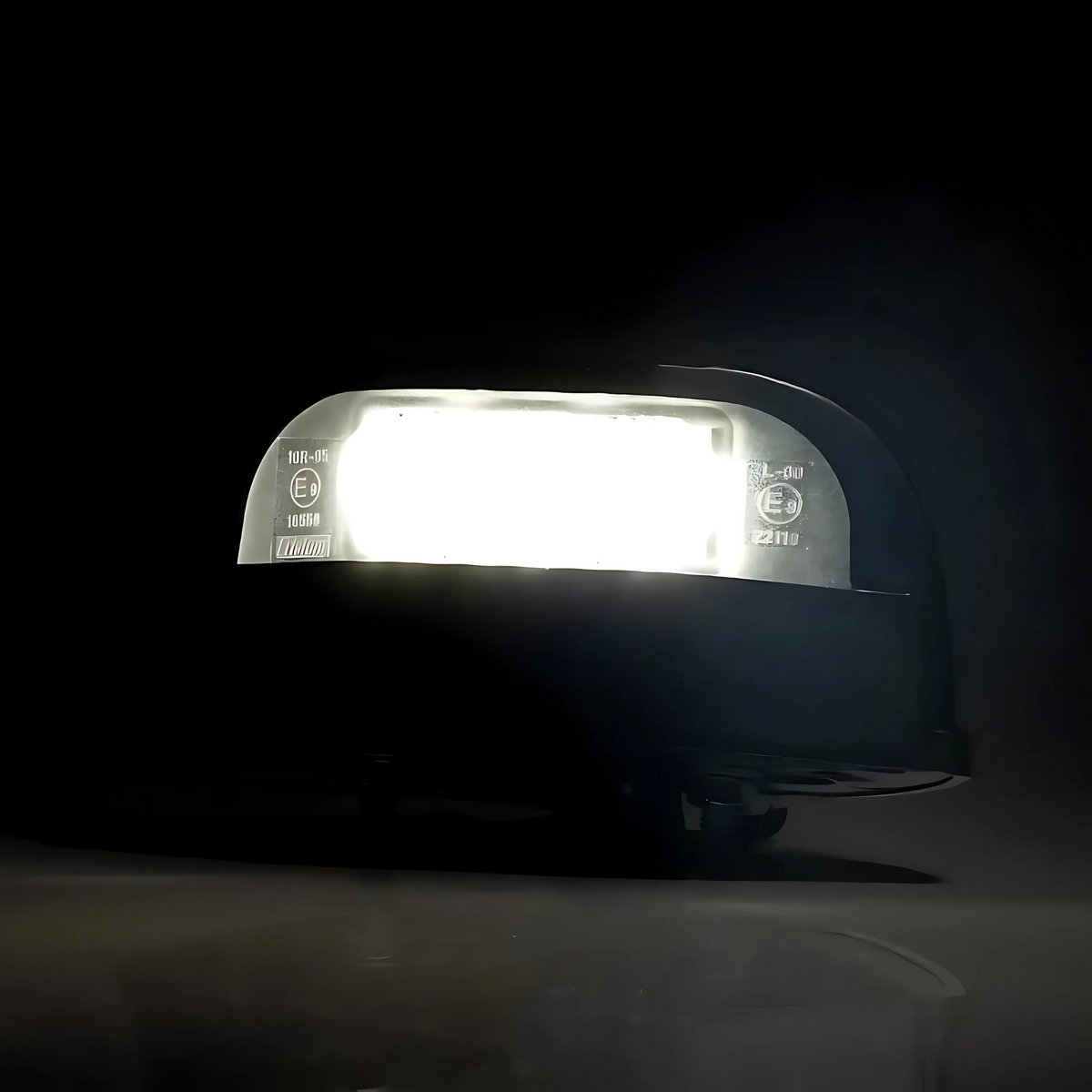 Fristom FT-260 LED Number Plate Lamp – Upper Mount 12–36V Compact IP-Sealed - Number Plate Light